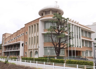 １９３３年に建てられた御影公会堂＝東灘区御影石町４