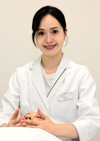 春山真妃侶さん