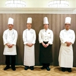 「神戸６ホテル食の旅　チャリティーランチ」で競演する各ホテルのシェフ＝神戸市中央区、ホテルモントレ神戸