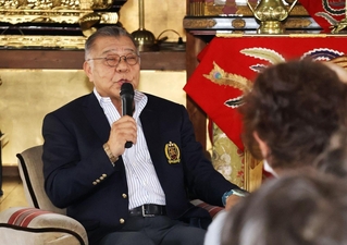 現役時代を振り返る掛布雅之さん＝玉龍寺