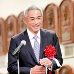 野球殿堂入りが決まり、スピーチするイチローさん＝１６日、東京都文京区の野球殿堂博物館（代表撮影）