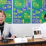 記者会見する鳥居真知子さん（左）と平林千奈満さん＝４日午前、長崎市