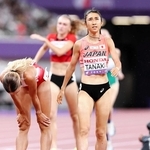 女子１５００メートル予選を走り終え、厳しい表情の田中希実（手前右）