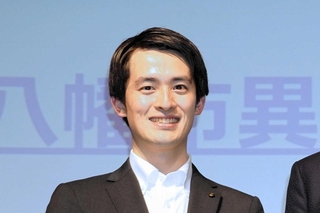 芦屋市の高島崚輔市長