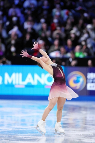 女子フリーで演技する坂本花織＝６日、愛知・ＩＧアリーナ