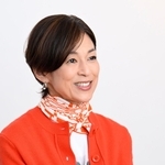 鈴木保奈美（すずき・ほなみ）さん。東京都生まれ。ドラマ「愛という名のもとに」ほか、映画にも多数出演。