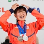 銀メダル獲得から一夜明け、記者会見するフィギュアスケート女子の坂本花織＝２０日、ミラノ（共同）