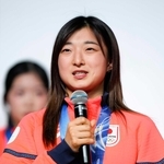 帰国し、記者会見するフィギュアスケートの坂本花織＝２４日午後、東京都内