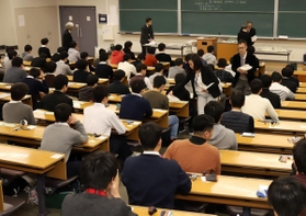 神戸新聞next 教育 最後のセンター試験始まる 人生懸けて臨みます