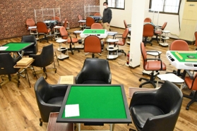 飲食も楽しめるマージャンサロン＝三木市福井１、銭屋酒坊