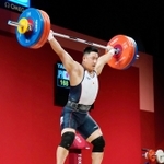 重量挙げ男子９６キロ級　スナッチで１６８キロに成功した山本俊樹＝東京国際フォーラム