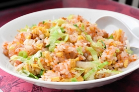 華中の「山田錦のお酢を使ったさっぱり炒飯」