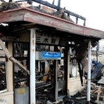 火災で焼失した三木駅の旧駅舎。下りホームは火災後数日間、利用できなかった（２０１８年３月）＝三木市末広１