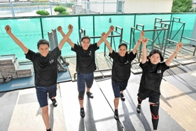 全国大会に向け、意気込む三木東高校の（左から）稲岡愛莉さん、金田愛さん、井上紗花さん、杉能舞夏さん＝三木市別所町小林