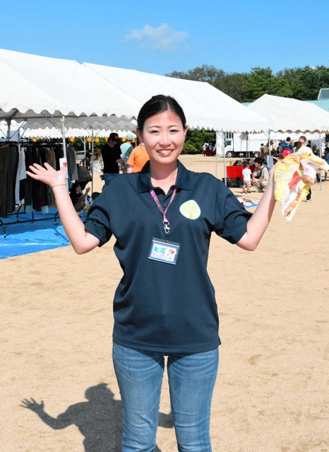 少女時代に荒れた生活を送った和田鈴菜さん。親子が絆を深めるイベントを主催し「子どもたちの自然な笑顔が見られるのが一番」とほほ笑む＝三木市福井
