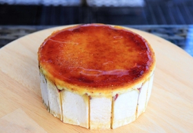 サツマイモを余すことなく使った「とりいさん家の芋ケーキ」