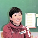 「私は伝えるために生かされている」と語る渋谷優美教諭＝三木東中学校