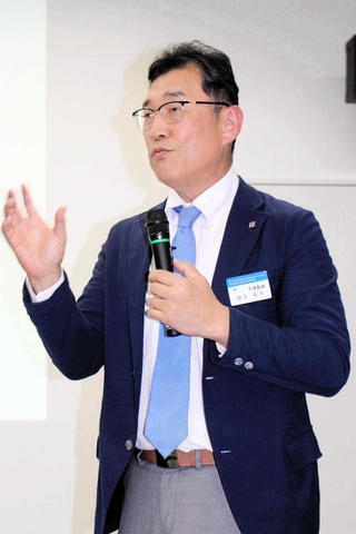 熱中症対策アンバサダーの宮本利夫さんが講師を務めた＝三木市消防本部
