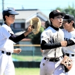 結束の強さを見せて健闘した社・滝野・東条学園の合同チーム＝グリーンヒル・スタジアム