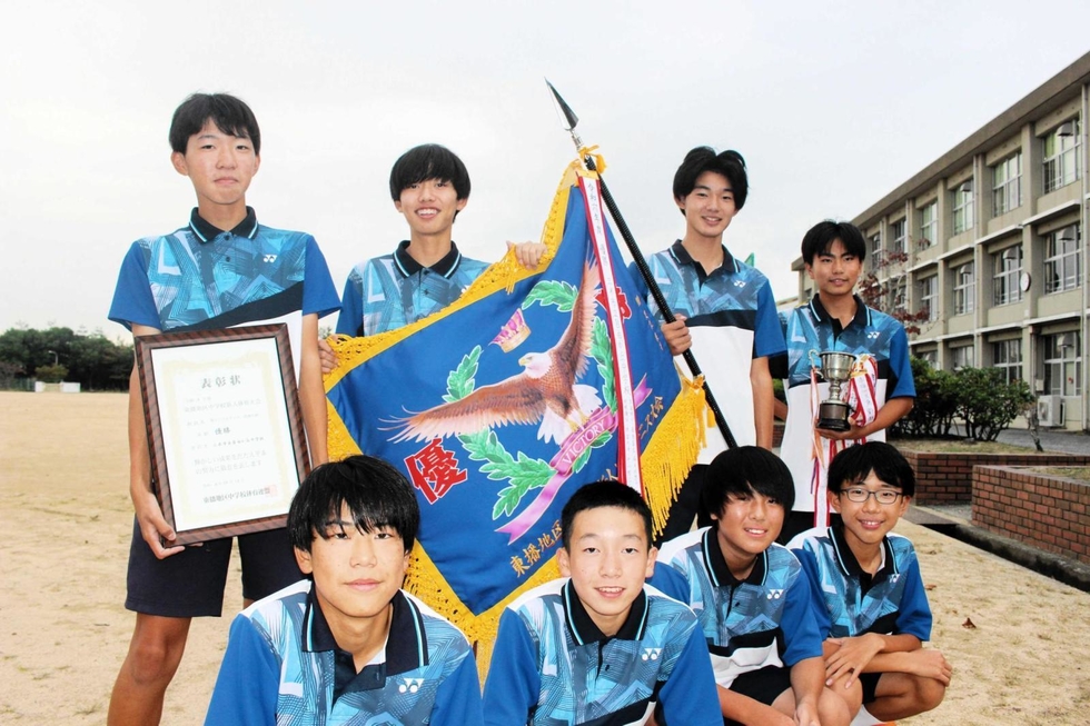 東播中学新人大会・ソフトテニス 自由が丘、35年ぶりV 男子団体「次の