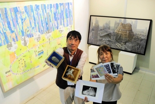 逸品を鑑賞するだけでなく、２会場を巡るスタンプラリーもある＝堀光美術館