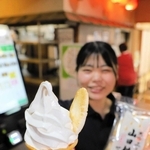 甘酒の濃厚な味わいが魅力のソフトクリーム＝三木市吉川町吉安