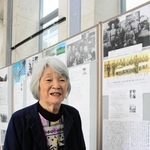 特攻隊員だった小林信昭さんについて語る妻の伶子さん＝三木市上の丸町、三木市役所