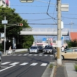 大型店舗が並ぶ県道正法寺三木停車場線＝三木市大村