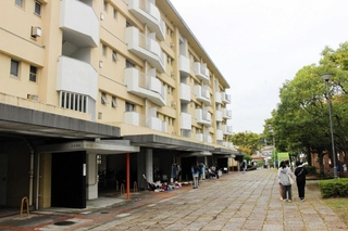 旧雇用促進住宅をリノベーションした「ビレッジハウス志染」＝三木市志染町西自由が丘２