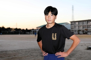 中学最後の大会を「恩返しできた」と振り返る坂田晴さん＝自由が丘中学校