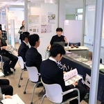 三木の13事業所、学生に魅力PR　産業の歴史、働きやすさ伝える　関西国際大で特別授業