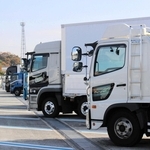 違法な「名義貸し」の背景には運送業界の深刻な人手不足もある＝三木市内