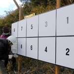 支援者回り、住民と交流、駅立ち　衆院選兵庫4区の立候補予定者、街を奔走　27日公示