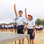 小中一貫校の設置に向け、初めて吉川小、中学校による合同運動会「よかフェス」が開催された＝２０２５年１０月、吉川中学校