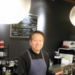 カナエカフェの岩﨑英一さん＝三木市吉川町金会