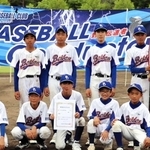 軟式野球で優勝した地域クラブ「緑が丘スターズＢＥＩＤＥＮ」の選手たち＝三木山総合公園野球場