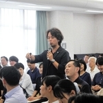 講師を務めた「教え方の学校」代表理事の渡辺道治さん＝三木市福井