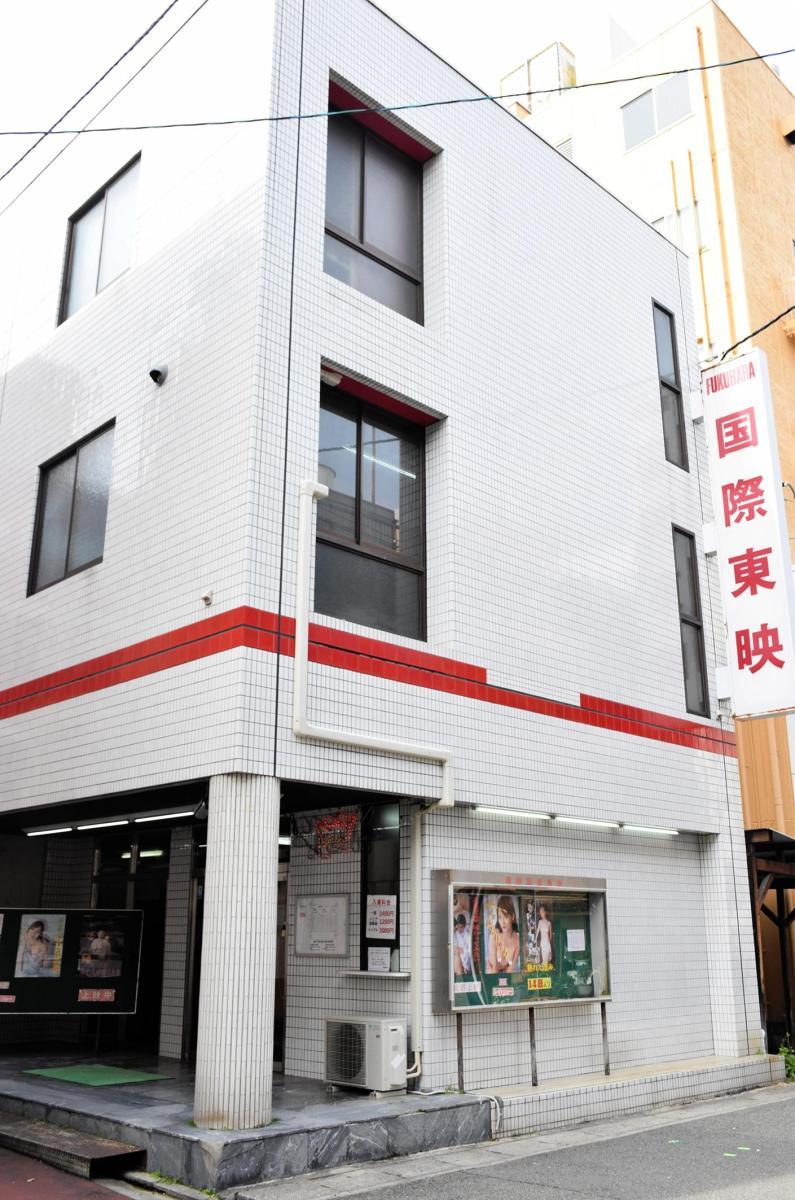 女装　ハッテン　映画館 ネット時代に営業続ける“おっちゃんの城” 神戸に残る成人映画上映館 | M's KOBE - 神戸新聞NEXT