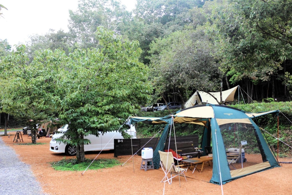 ○（サブ１）千丈寺湖キャンプ場・サイトの風景