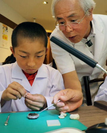 時の記念日に合わせ子ども向け時計職人体験 西宮 おでかけトピック 兵庫おでかけプラス 神戸新聞next