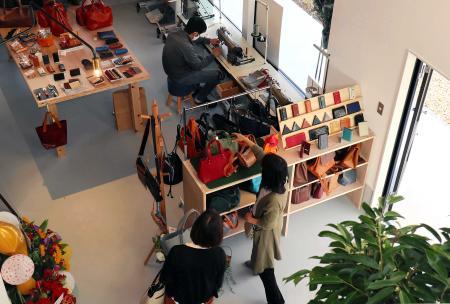 干支細工（天然皮革）兵庫県龍野市の名工作 大型干支の革細工制作 たつのの男性 | おでかけトピック | 兵庫