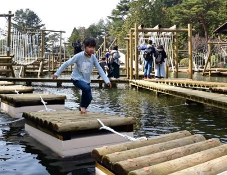 人気ユーチューバー監修 国内最大級アスレチック 六甲山に4月オープン おでかけトピック 兵庫おでかけプラス 神戸新聞next 人気ユーチューバー監修 国内最大級アスレチック 六甲山に4月オープン おでかけトピック 兵庫おでかけプラス 神戸新聞next