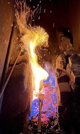 玉鋼 日刀保たたら 木箱入り 鬼滅の刃 日本刀 刀鍛冶