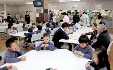 姫路獨協大が地域向けカフェ ４月３日オープン おでかけトピック 兵庫おでかけプラス 神戸新聞next