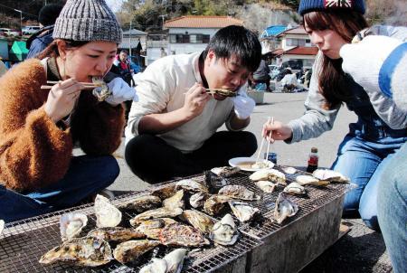 旬のカキを食べ比べ 姫路 西播磨でイベント続々 おでかけトピック 兵庫おでかけプラス 神戸新聞next 旬のカキを食べ比べ 姫路 西播磨でイベント続々 おでかけトピック 兵庫おでかけプラス 神戸新聞next