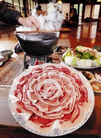 諸説紛々 ぼたん鍋 の呼び方 篠山の民謡に由来か おでかけトピック 兵庫おでかけプラス 神戸新聞next
