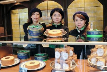 秘伝のバウムクーヘン専門店 芦屋にオープン おでかけトピック 兵庫おでかけプラス 神戸新聞next 秘伝のバウムクーヘン専門店 芦屋にオープン おでかけトピック 兵庫おでかけプラス 神戸新聞next