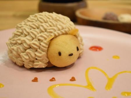 愛らしい姿と繊細な甘さにメロメロ ピケの「ショコラカフェハリネズミ