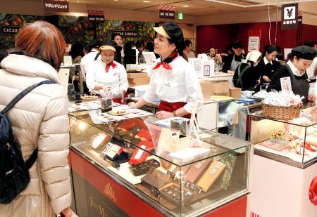チョコ味スイーツ多彩に 百貨店バレンタイン商戦スタート おでかけトピック 兵庫おでかけプラス 神戸新聞next