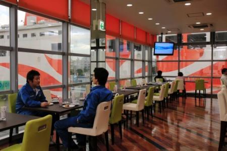 さんふらわあ 乗り場改装 待合室から高揚感を おでかけトピック 兵庫おでかけプラス 神戸新聞next